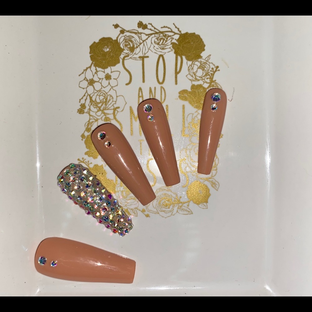 Handmade custom press on nails